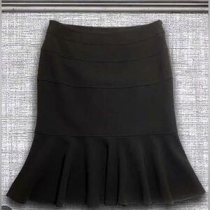 Giorgio Armani Elegant Black Pencil Skirt